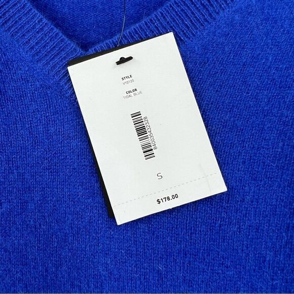 C by Bloomingdale’s Cashmere Sweater - Picture 5 of 5